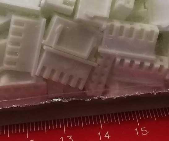 697110-00 -  J.S.T XHP-5 IC 5 Position 2.5 mm Pitch Wire-to-Board Housing Connector   .. cena na dotaz / price on request