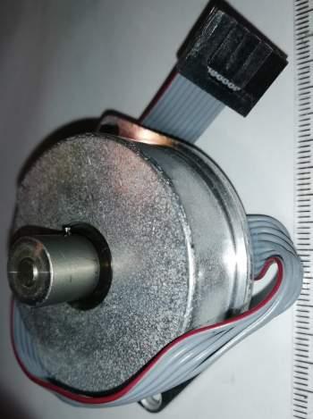 Seagate 72592-450 MCCNC 53431-001 DC Stepping Motor .. použitý / used   .. cena na dotaz / price on request