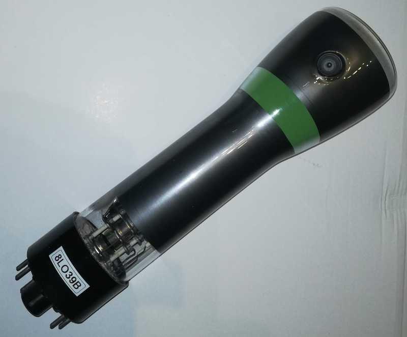 8LO39B  osciloskopická obrazovka .. cena na dotaz / price on request