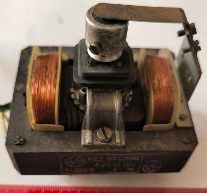 motorek A24OI196, MEZ, netestovaný  .. použitý / used .. cena na dotaz / price on request