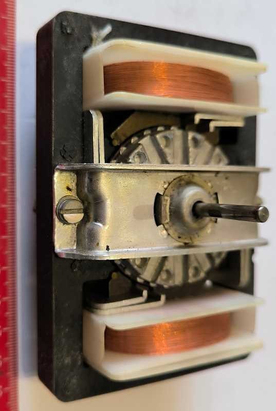 A44SE214 -  motor MEZ Náchod, 220V 50Hz, otestován, použitý  .. cena na dotaz / price on request