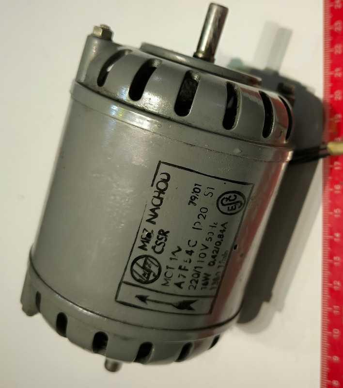 motor A7F54C MEZ Náchod 1f 220/110V 50Hz, 16W 0,42/0,84A, 1350/min.. použitý/used   .. cena na dotaz / price on request