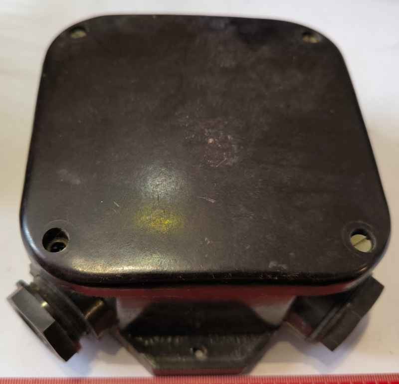 ACIDUR 6455-26 - Stará bakelitová krabice velká hranatá SEZ