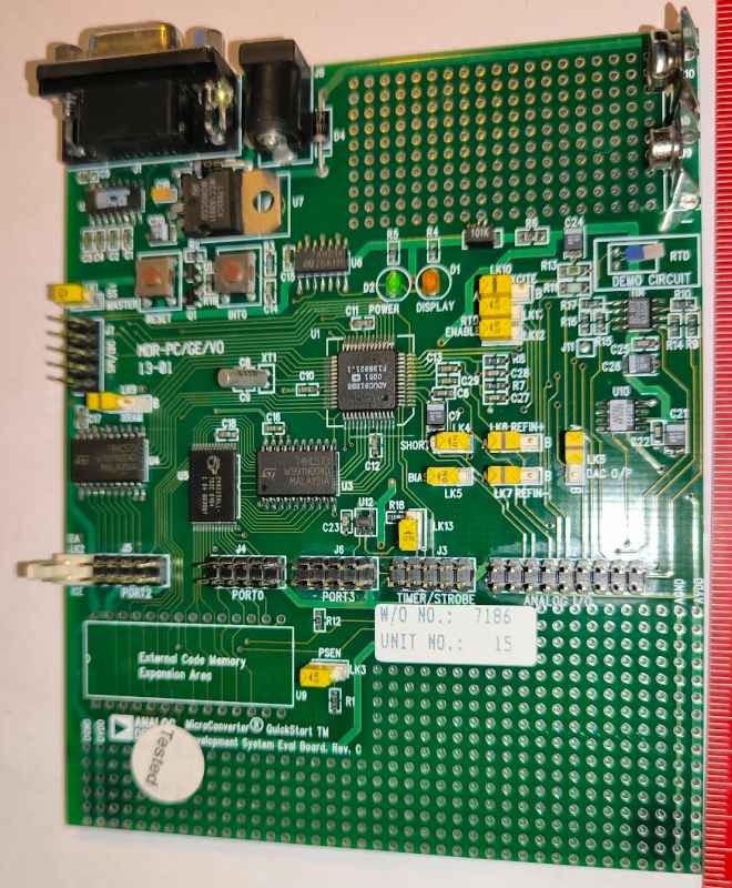 ADuC816-kit - deska dle foto + zdroj + CD + kabel + ..., nevyužitý