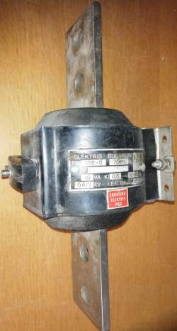 proudové trafo AMt-0 - 750/5A ELEKTRIS z demontáže   .... cena na dotaz / price on request