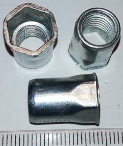 ARCUS-9688-8035 nit. matice M8x16 .. balení 50ks za 100 Kč