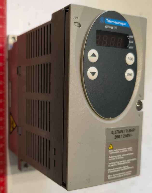 Frekvenční měnič Telemecanique Altivar 31,  0.37kW - ATV31H037M2 ..  cena na dotaz / price on request
