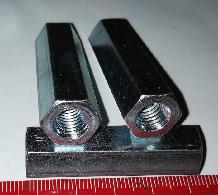 distanční sloupek B M8x16-45-16-M8, vnitřní závit M8, celková délka 45mm