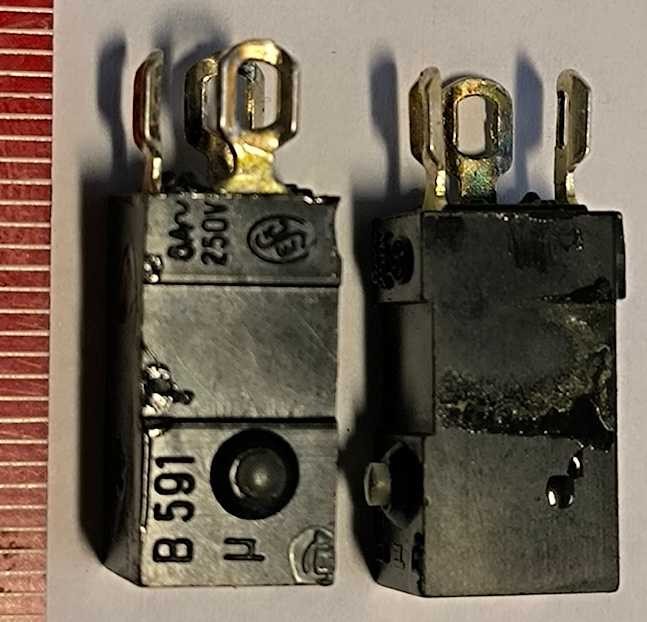 mikrospínač B591 6A 250V - pájený