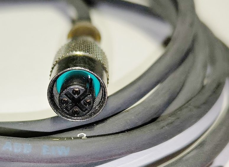 BAUMER 235116 - ES34.2P -  kabel s  konektorem M12 3pin, délka 2m