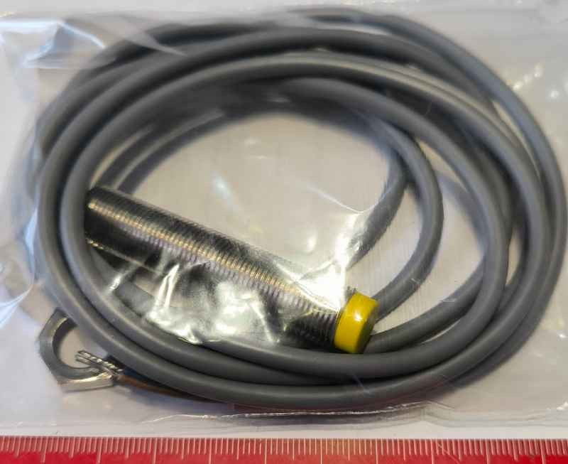 IFRM 12A1101/L - Baumer electric 242249 - Inductive proximity switch.. cena na dotaz / price on request