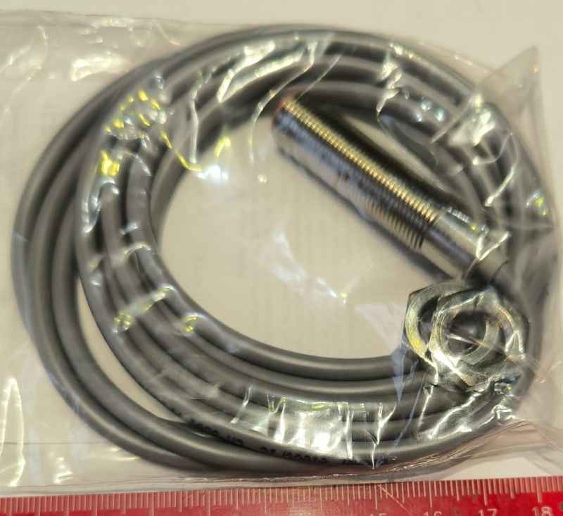 IFR 12.26.15/L - Baumer electric 259195 - Inductive proximity switch.. cena na dotaz / price on request