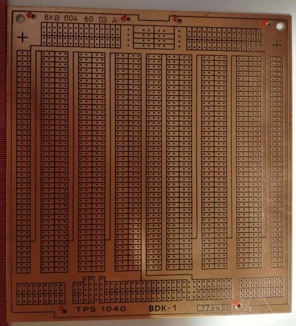 není skladem - universální deska TPS1040 BDK-1 .. 150x140mm