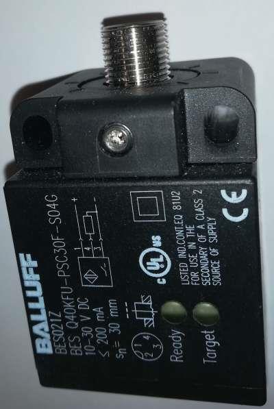 BES021Z  BALLUFF BES Q40KFU-PSC30F-S04C .. cena na dotaz / price on request