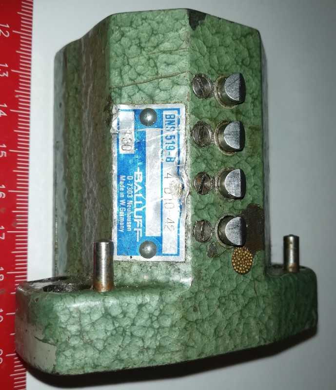 BNS519-B4D10-42 - modul 4ks nájezdových spínačů, BALLUFF  .. použitý/used  .. cena na dotaz / price on request