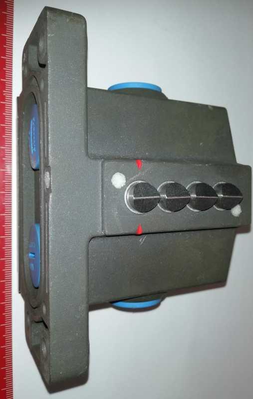 BNS813-D04-D12-62-10-01 - modul 4ks nájezdových spínačů, BALLUFF  .. použitý/used  .. cena na dotaz / price on request