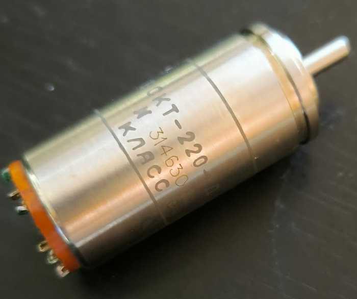 BSKT-220-1D - БСКТ-220-1Д - sinus/kosinus transformátor, resolver .. cena na dotaz / price on request