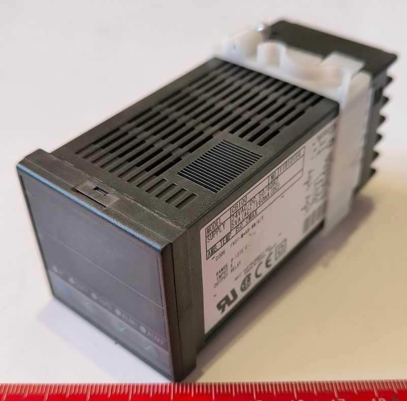 CB100 - temperature controller .. cena na dotaz / price on request