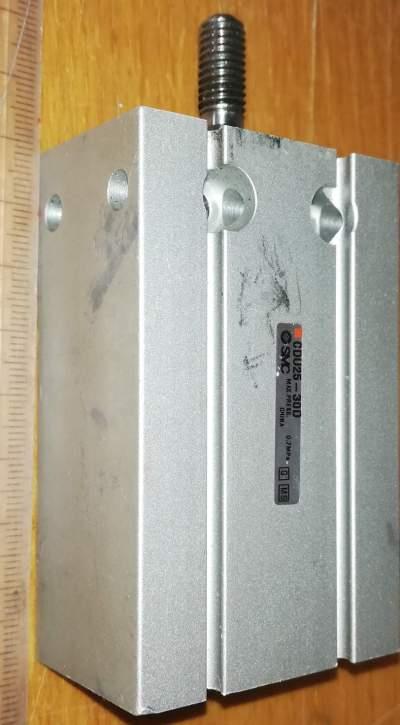 SMC CDU25-30D cyl, free mt, dbl/act