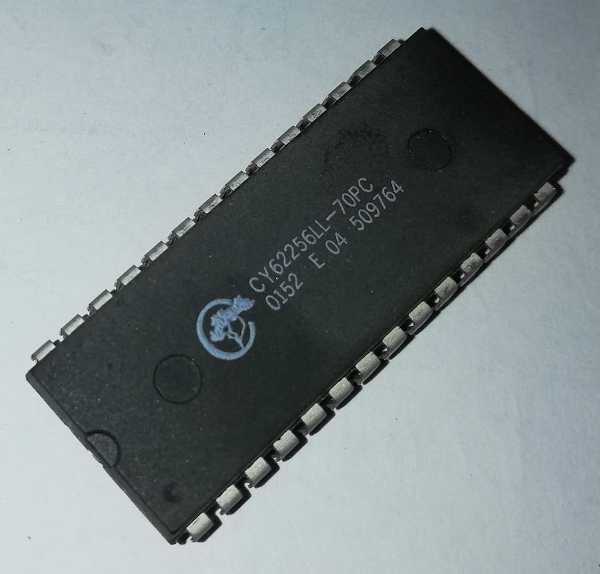 CY62256LL-70PC .. cena na dotaz / price on request