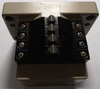 D4MB-441G -OMRON - Multiple Limit Switch 4-pins 250V, 10A  .. cena na dotaz / price on request