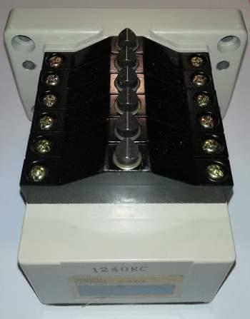 D4MB-641G -OMRON - Multiple Limit Switch 6-pins 250V, 10A  .. cena na dotaz / price on request
