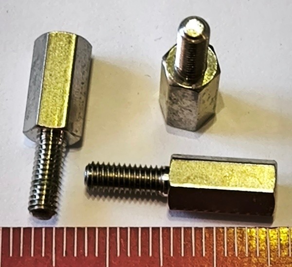 DA5M3X10 - Distanční sloupek, výška 10mm, M3, dle foto ..  balení  50ks za 120Kč