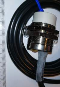 E2EL-X15MF1 2m proximity switch  .. cena na dotaz / price on request