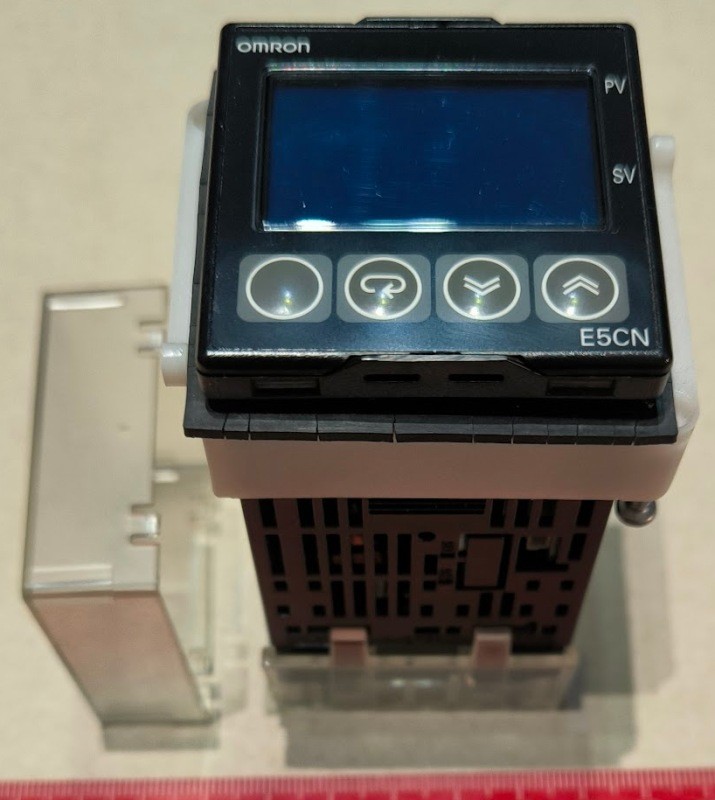 E5CN-Q2T  OMRON - temperature controller  .. cena na dotaz / price on request