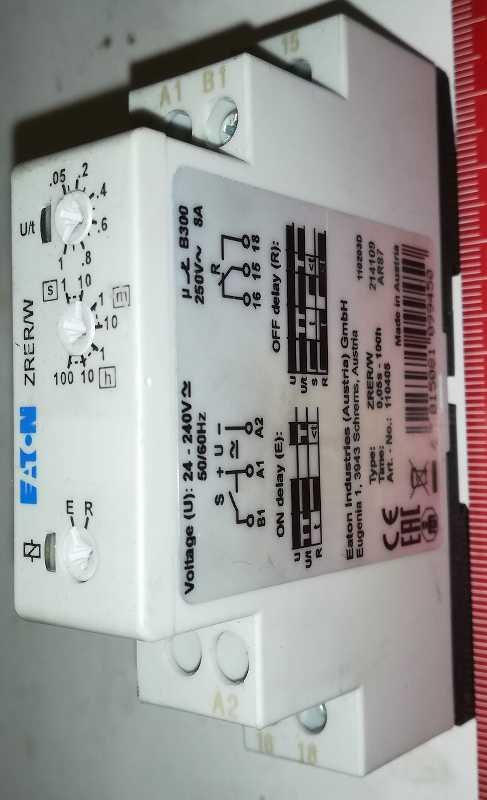 Časové relé EATON ZRER/W 0,05s-100h 1 přepínací kontakt 2 funkce 110405