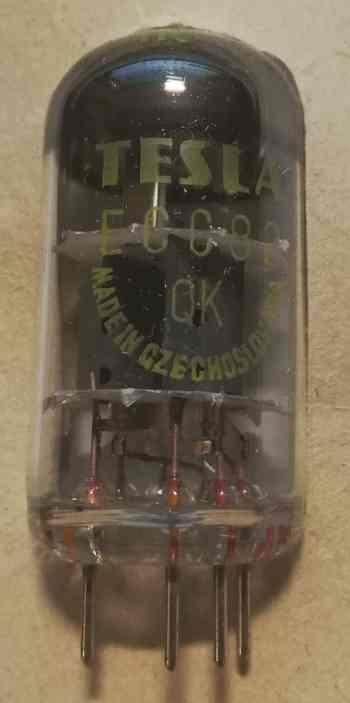 Elektronka ECC82 TESLA