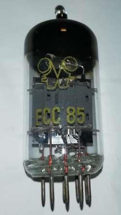není skladem - ECC85 - elektronka , dle foto