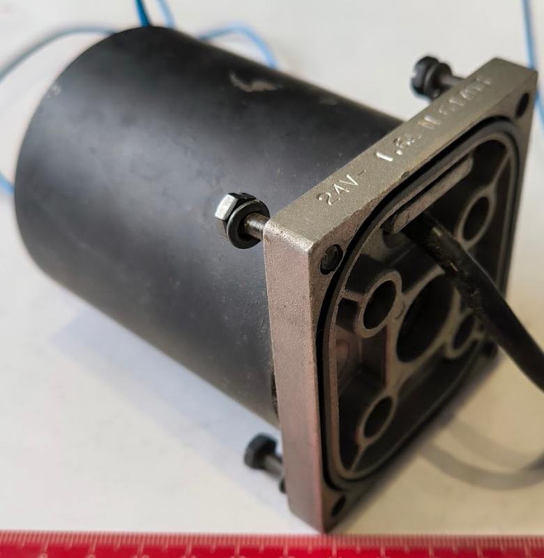 elektromagnet  24Vdc 1,6A N 61703 .. cena na dotaz / price on request (002)