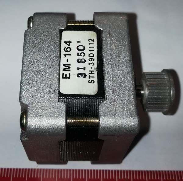 krokový motorek EM-164 STH-39D1112  .. cena na dotaz / price on request