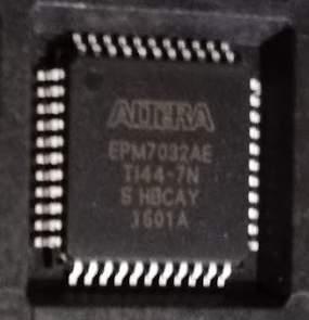 EPM7032AET144-7N   .. cena na dotaz / price on request