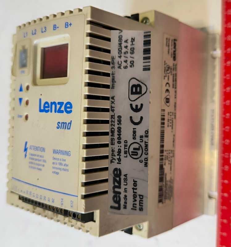 ESMD222L4TXA - Frekvenční měnič LENZE  .. použitý / used .. cena na dotaz / price on request