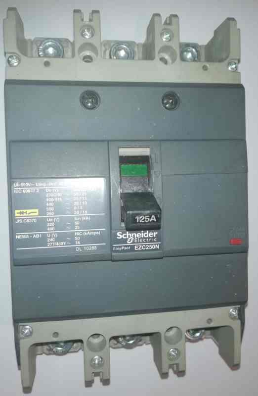 jistič Schneider  EZC250N 225A - EasyPact EZC250N3225