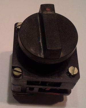 otočný přepínač starší