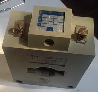 proudové trafo 500/5A starší