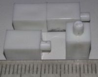 plastová kostka, stohovatelná -   balení 120g (cca 500ks) za 70Kč