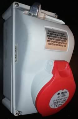 Zásuvka 230/400V/16A 5kolík FANTON 73305 s vypínačem, doprodej, na ND