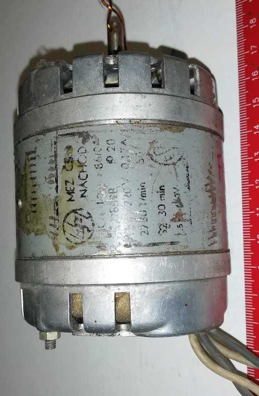 není skladem - FCJ2B52B -  motor MEZ Náchod 220V 50Hz 15W   .. použitý / used