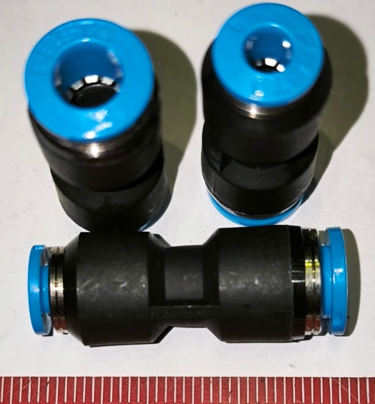 FESTO-153037 - QS-6-4   Push-in connector