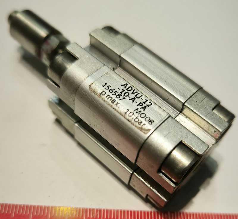 FESTO 156587 ADVU-12-10-A-PA kompaktní válec  .. použitý / used