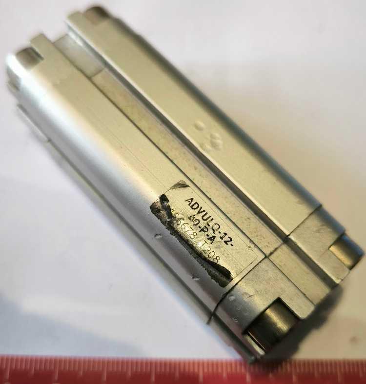 Festo ADVULQ-12-40-P-A (156678) compact cylinder .. použitý / used
