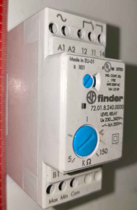 FINDER 72.01.8.240.0000 - Relé pro hlídání hladiny, 230-240Vac  .. použitý / used