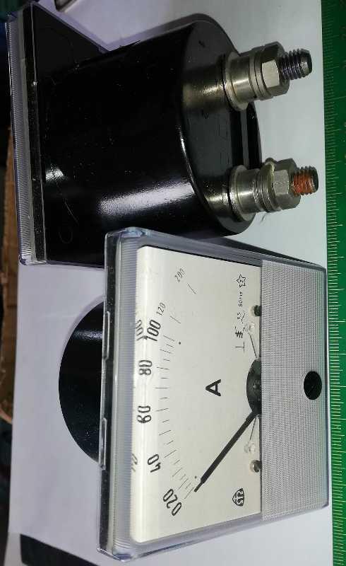 FP80 - stupnice 0-100A/200A + úchytky na panel, ? asi vnitřní bočník? , nepoužité