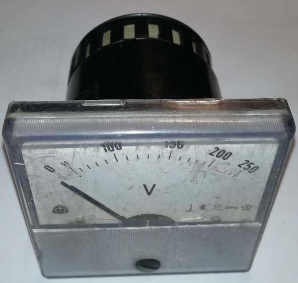 FP80 - Voltmetr 0-250V , s předřadníkem, starší z demontáže