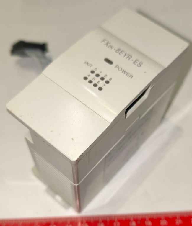 FX2N-8EYR-ES/UL -  Mitsubishi -  z demontáže .. cena na dotaz / price on request