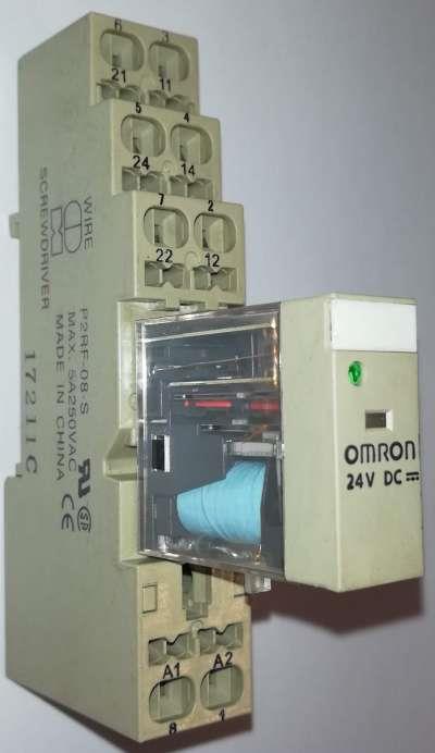 G2R-2-SNDS) 24Vdc v patici